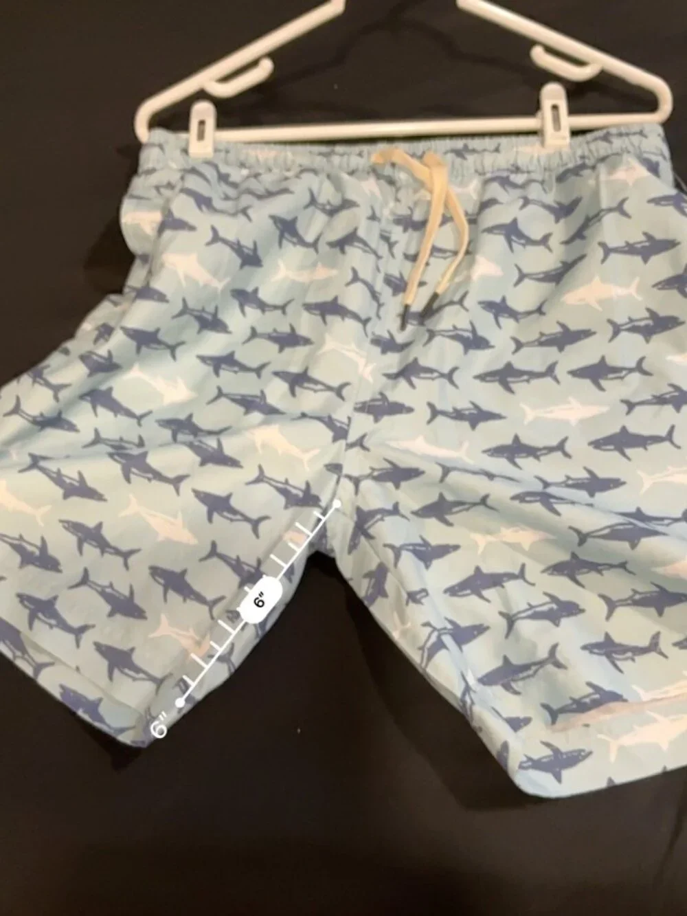 Men's board shorts / swim shorts, size Medium, New with tag NWT
